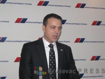 Ivan Manojlović, član Saveta za informisanje SNS, tvrdi da je novinarka Zlatija Labović isprvocirala Bratislava Gašića FOTO: S.Milenković