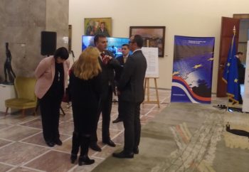 Nenad Krstić, predsednik "Evrokontakta", u razgovoru sa Semom Fabricijem, šefom delegacije Evropske Unije u Srbiji