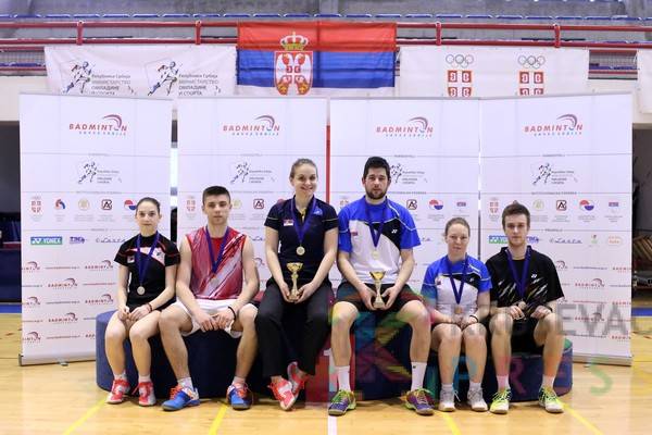 Uspeh članova Badminton kluba Zmajevi na turniru u Novom Sadu