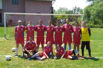 Fudbaleri Mudrakovca su bez poraza osvojili prvo mesto u Gradskoj ligi Kruševca, grupa "Rasina" FOTO: CINK - S.Milenković