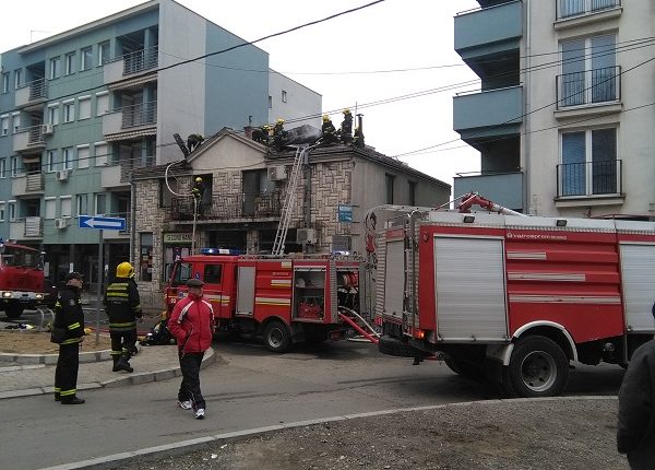 DAN SEKTORA ZA VANREDNE SITUACIJE: Pokazna vatrogasna vežba u centru grada