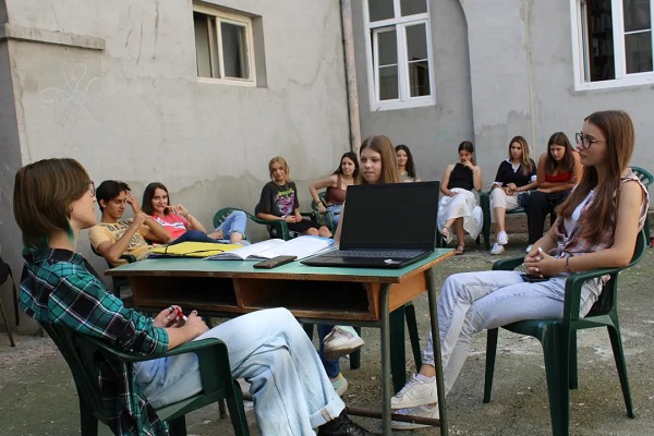 INICIJATIVA OKULARA: Letnja škola za mlade u Ćićevcu i Paraćinu