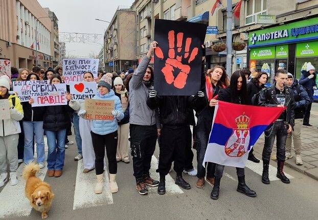 KAKO PROTESTI MENJAJU STAVOVE MLADIH?: Žele da grade bolji svet!