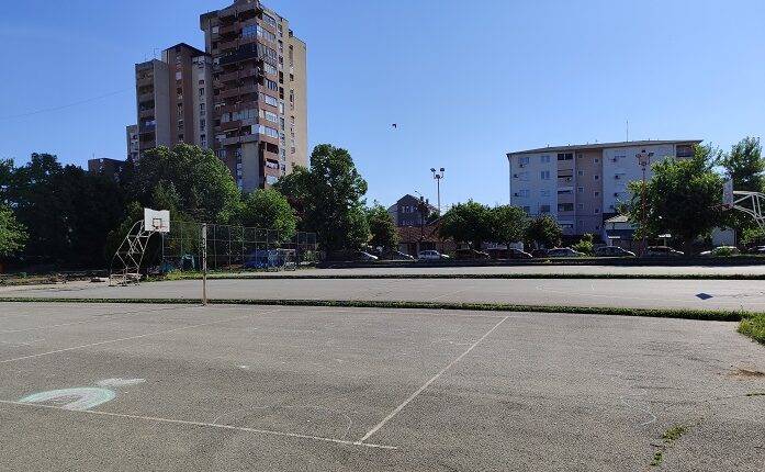 Скуп и петиција против грађења гараже у школском дворишту ОШ ,,Јован Поповић”