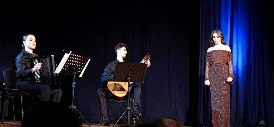 Prvi solistički koncert Anđela Nedeljković je održala u Ćićevcu