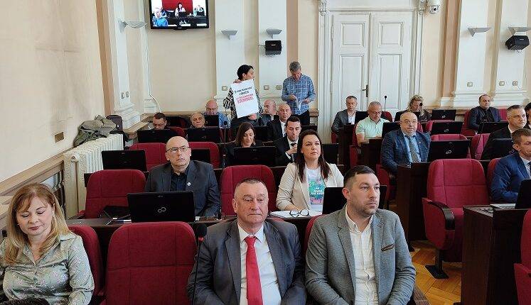 Odbornici zahtevaju istragu: „Da li je Regionalni naučno-tehnološki park poligon za privatne kombinacije?“