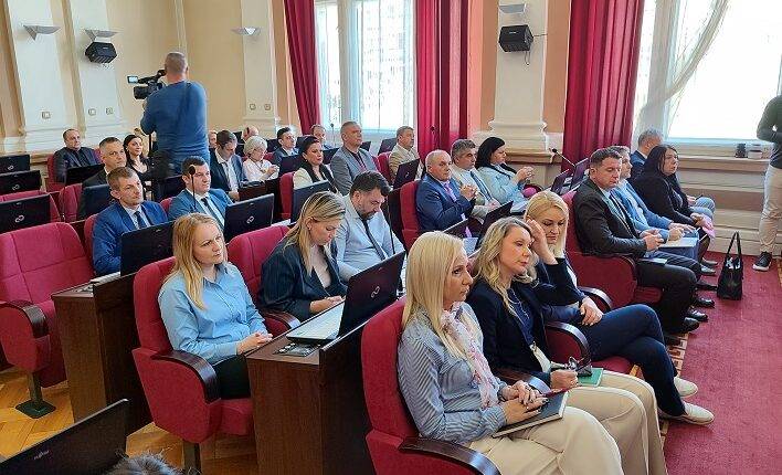 ZAKAZANA 20. SEDNICA SKUPŠTINE GRADA: Vidovdanska nagrada Darku Glišiću, plaketa za FK Napredak