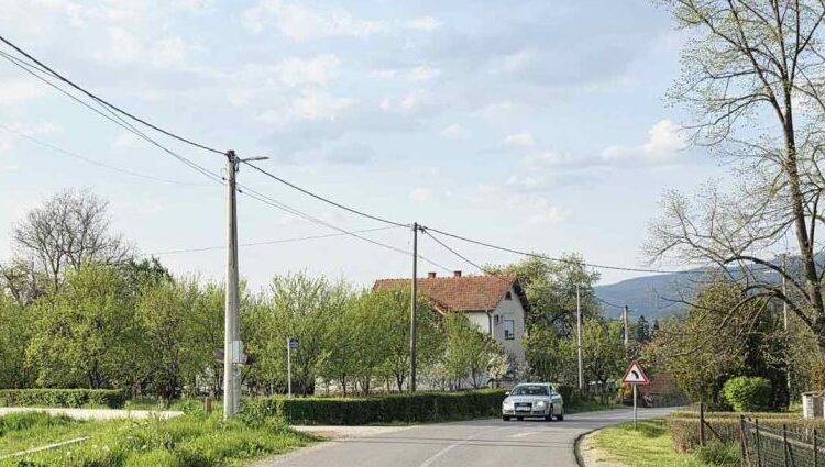 Sjaj i fontane, a slavine u apartmanima presušuju!