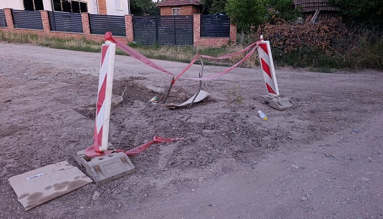 Projekat „Čista Srbija“ otežava svakodnevicu Ćićevčanima: Suve slavine i oštećeni trapovi